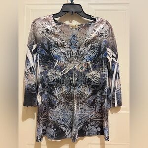 ONE WORLD Sz M Gray/Black/Cream Top VGUC 😊😊